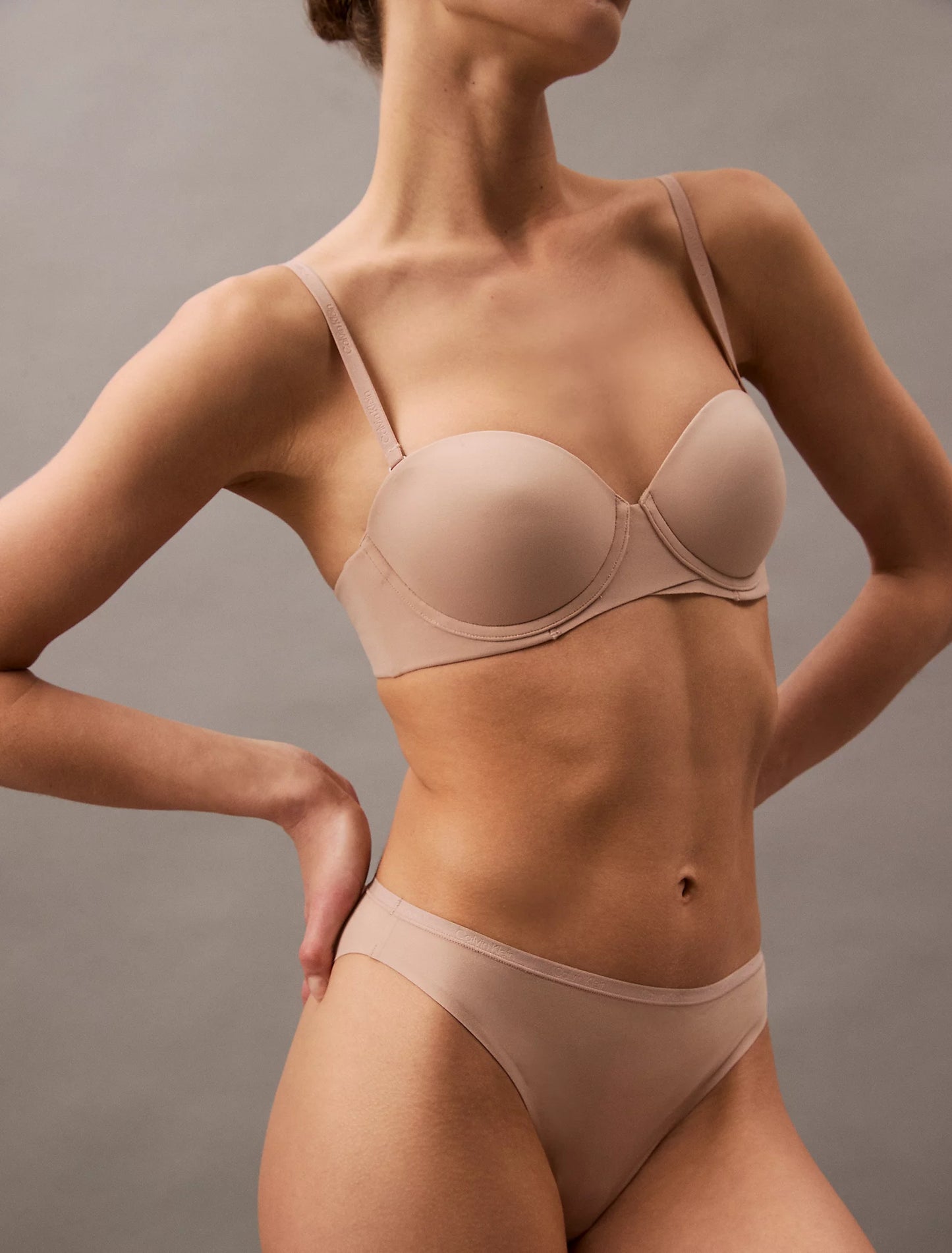 Sujetador básico con aros sin tirantes y con push up Perfectly Fit CALVIN KLEIN
