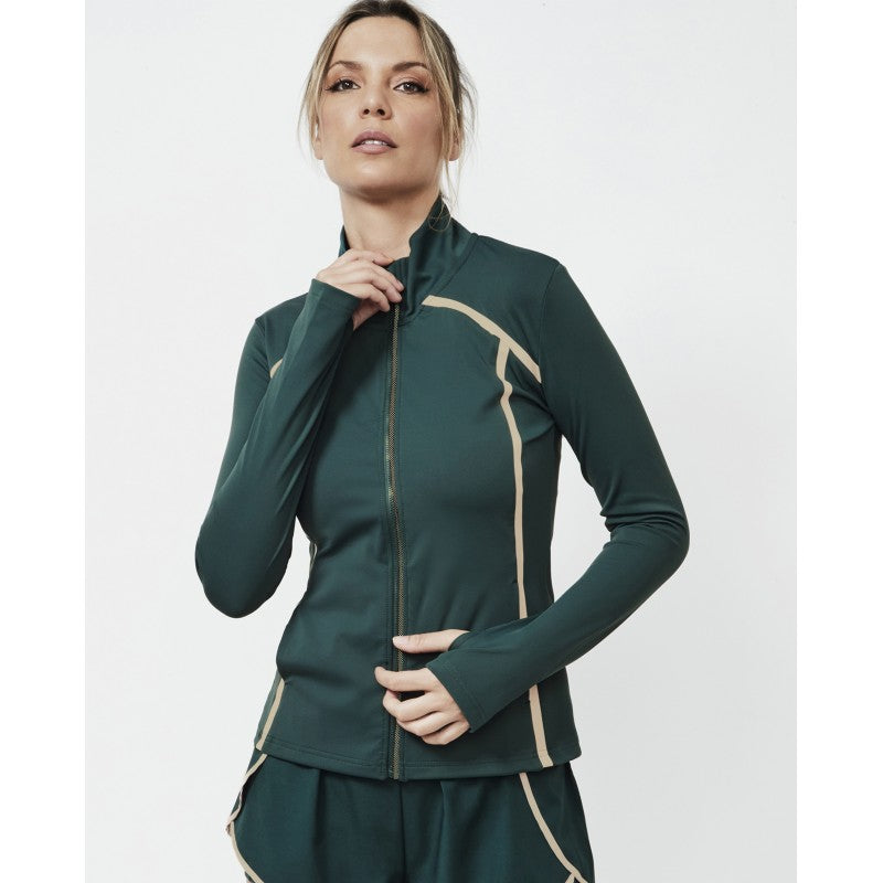 Chaqueta deportiva verde colección Pilar Rubio para Selmark