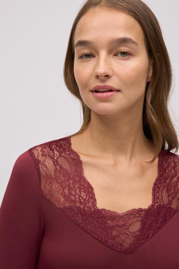 Camiseta térmica mujer manga larga cuello pico y encaje Ysabel Mora