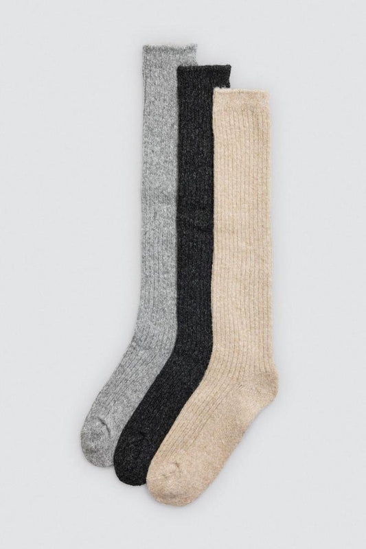 Calcetines mujer extra largos colores lisos YSABEL MORA