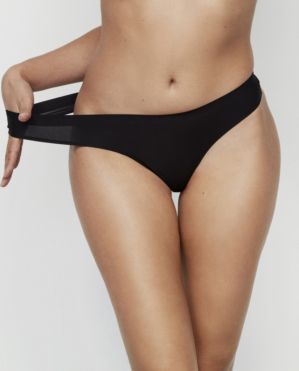 Tanga superelástico sin costuras efecto segunda piel SELMARK