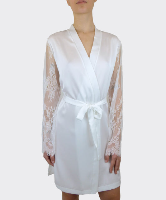 Bata para maquillaje de novia ivette bridal