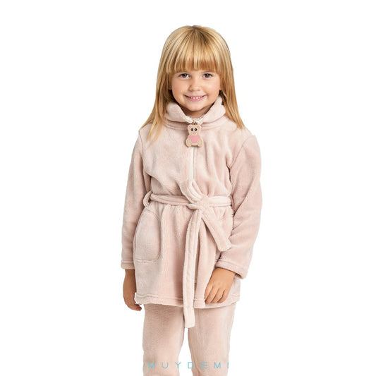 Bata niña coralina con osito bordado en la espalda MUYDEMI