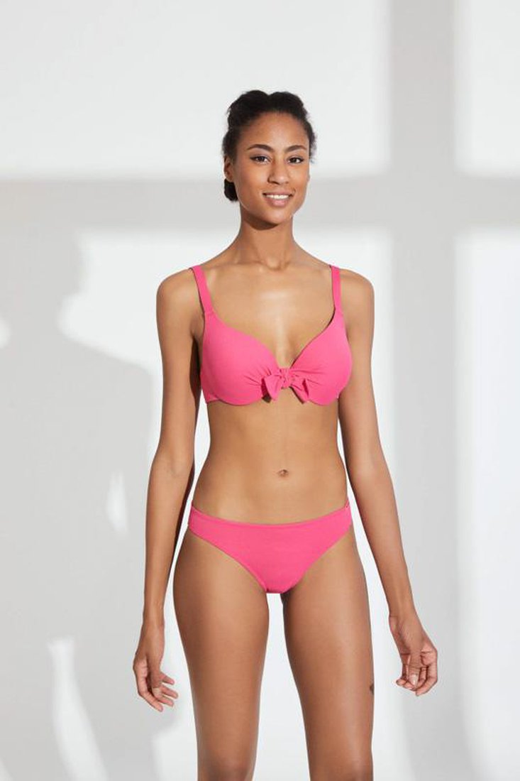 Sujetador de bikini con aro y foam COMBINABLE COPA C colores lisos micro piqué YSABEL MORA