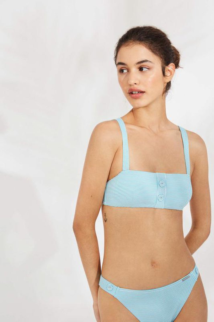 Top bikini BANDEAU COMBINABLE estampado rayas celestes YSABEL MORA