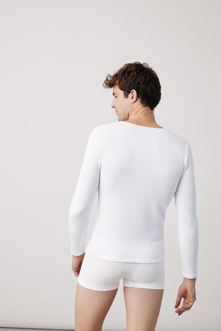 Camiseta térmica hombre cuello pico Ysabel Mora.