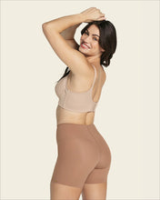 Cargar imagen en el visor de la galería, Faja pantalón invisible CON ALMOHADILLA EXTRAIBLE push up levanta glúteos Leonisa