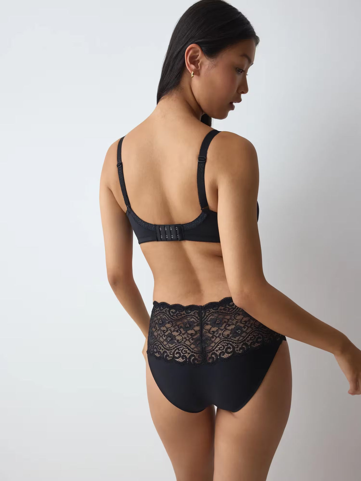 Sujetador REDUCTOR con aro Triumph Amourette W01 (ESPECIAL TALLAS GRANDES)