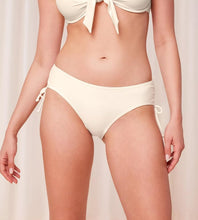 Cargar imagen en el visor de la galería, Braga bikini talle medio regulable en altura SUMMER GLOW MIDI sd TRIUMPH