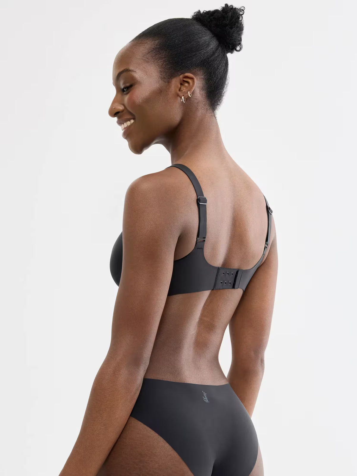 Sujetador sin aros ni costuras ZERO Feel 2.0 THE UP TShirt Bra SLOGGI