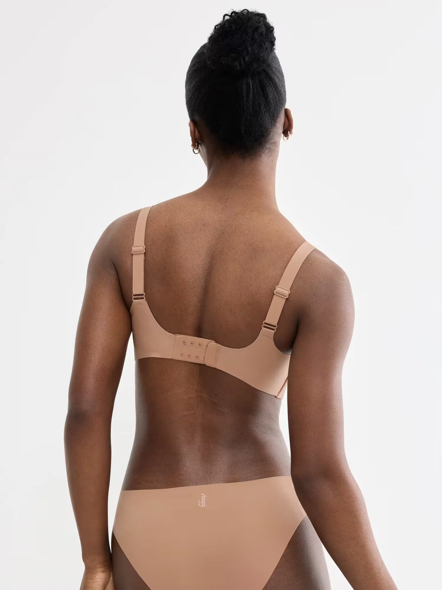 Sujetador sin aros ni costuras ZERO Feel 2.0 THE UP TShirt Bra SLOGGI