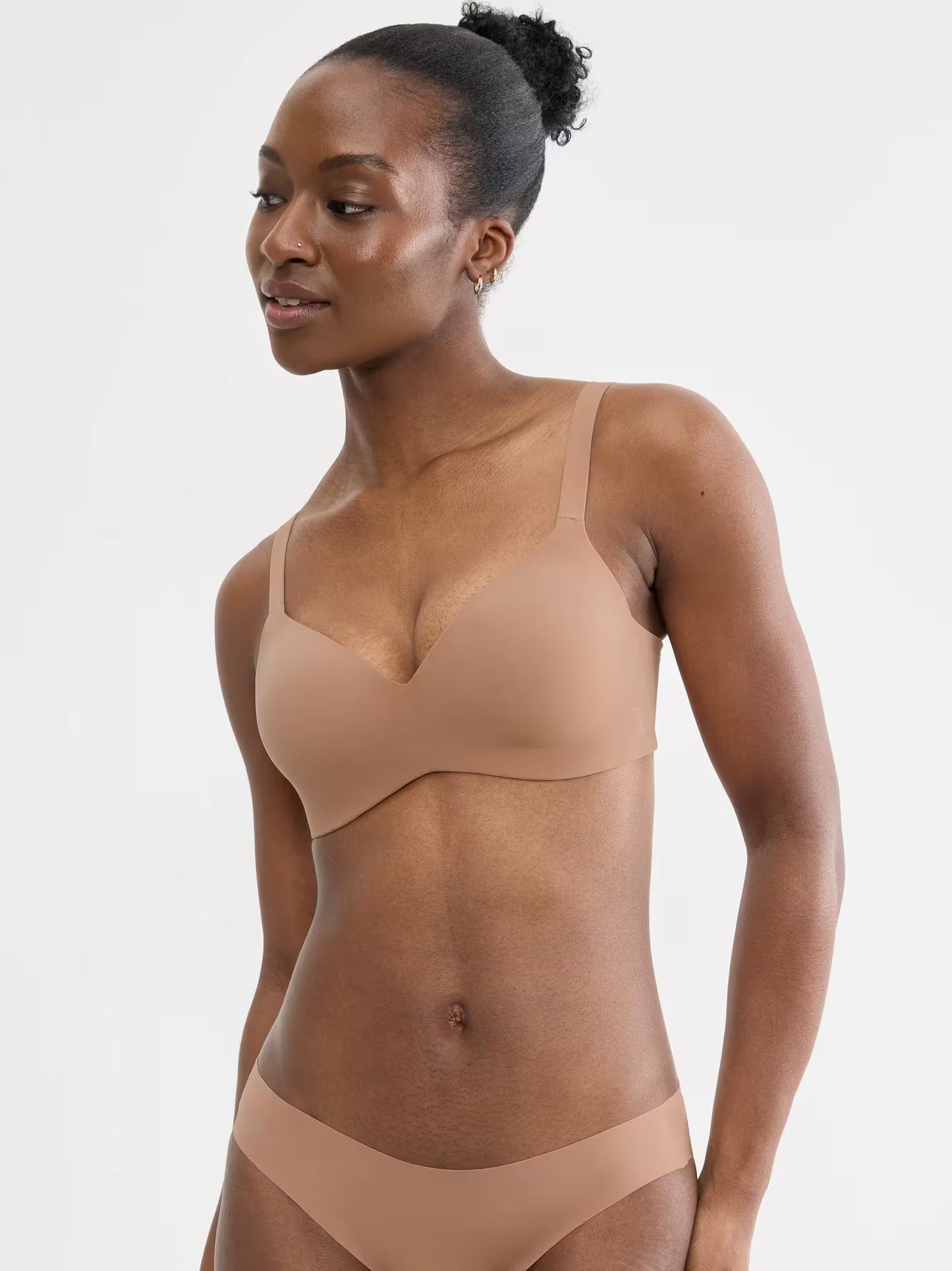 Sujetador sin aros ni costuras ZERO Feel 2.0 THE UP TShirt Bra SLOGGI