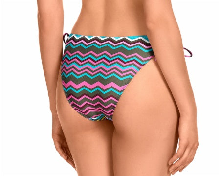 Bikini con aro y relleno PUSH UP y braga atada estampado geométrico Dolores Cortés