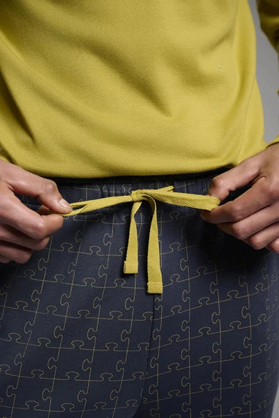 Pijama largo hombre afelpado detalle bolsillo estampado puzzle MUYDEMI by YSABEL MORA