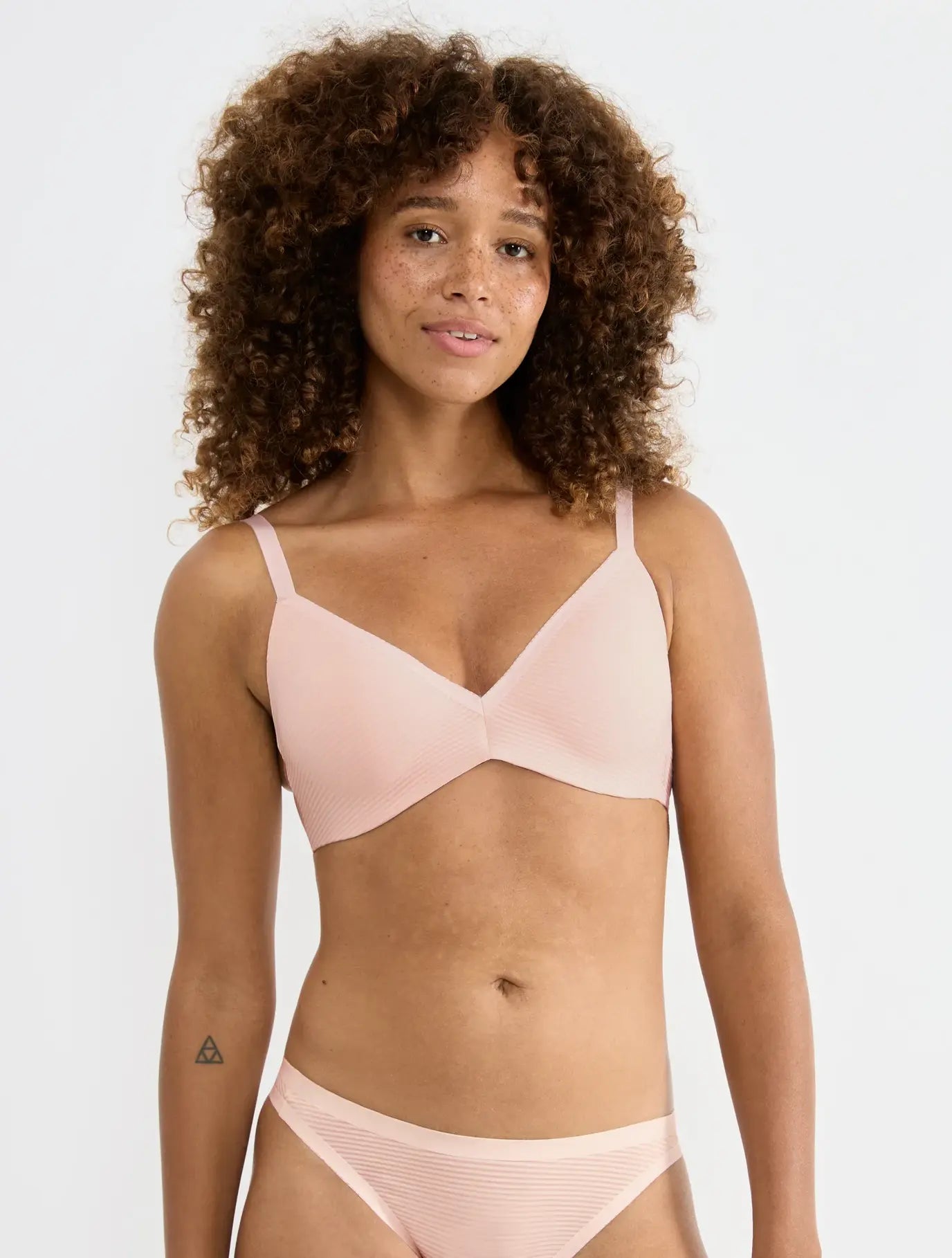 Bralette sin aros PUSH UP sin costuras ZERO Feel Air THE UP 2.0 SLOGGI