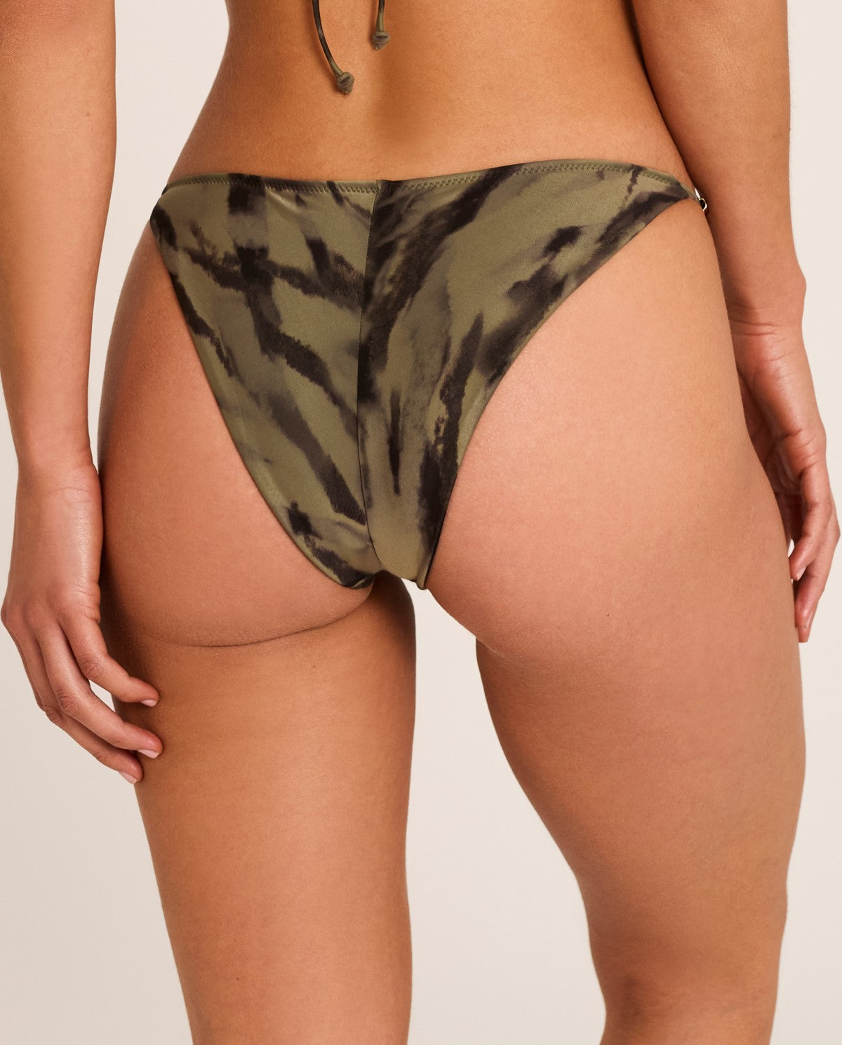 Braga bikini brasileña estampada tonos verdes SELMARK