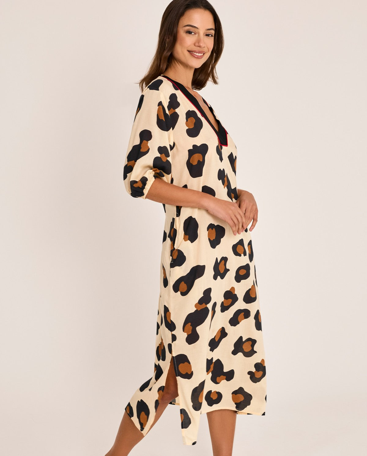 Vestido blusón estampado animal print con vivo en rojo SELMARK