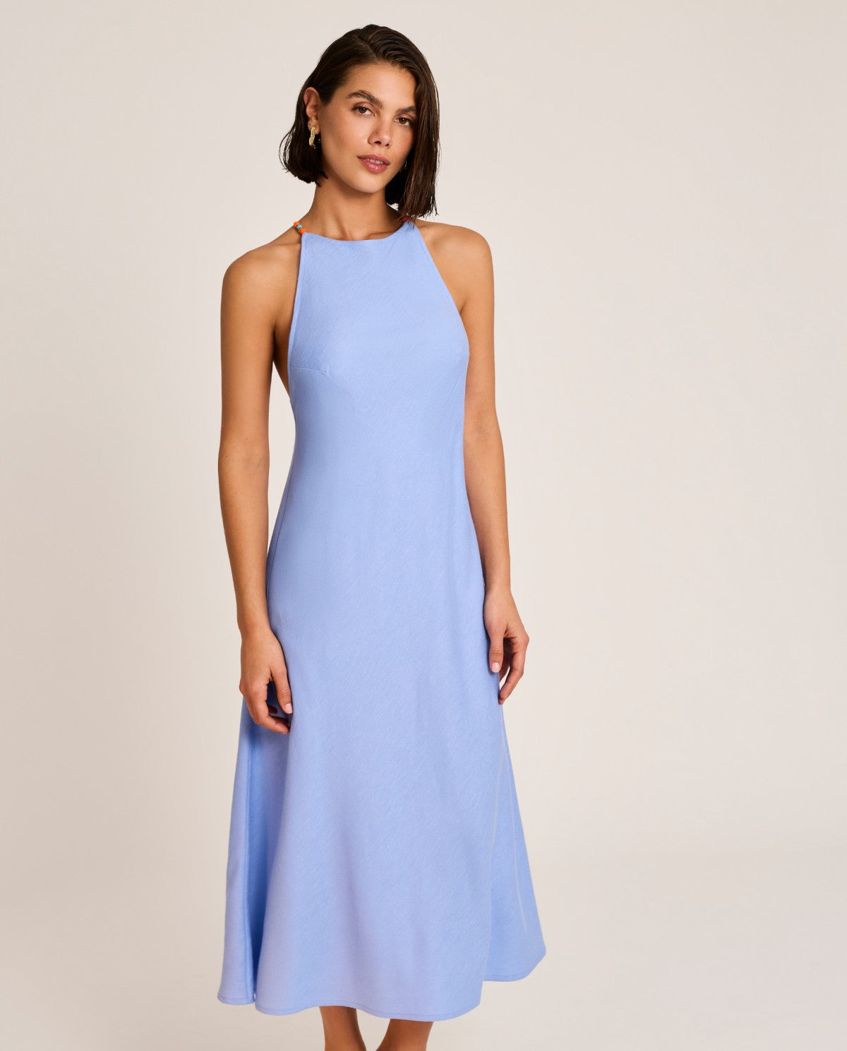 Vestido largo escote halter y espalda descubierta celeste SELMARK