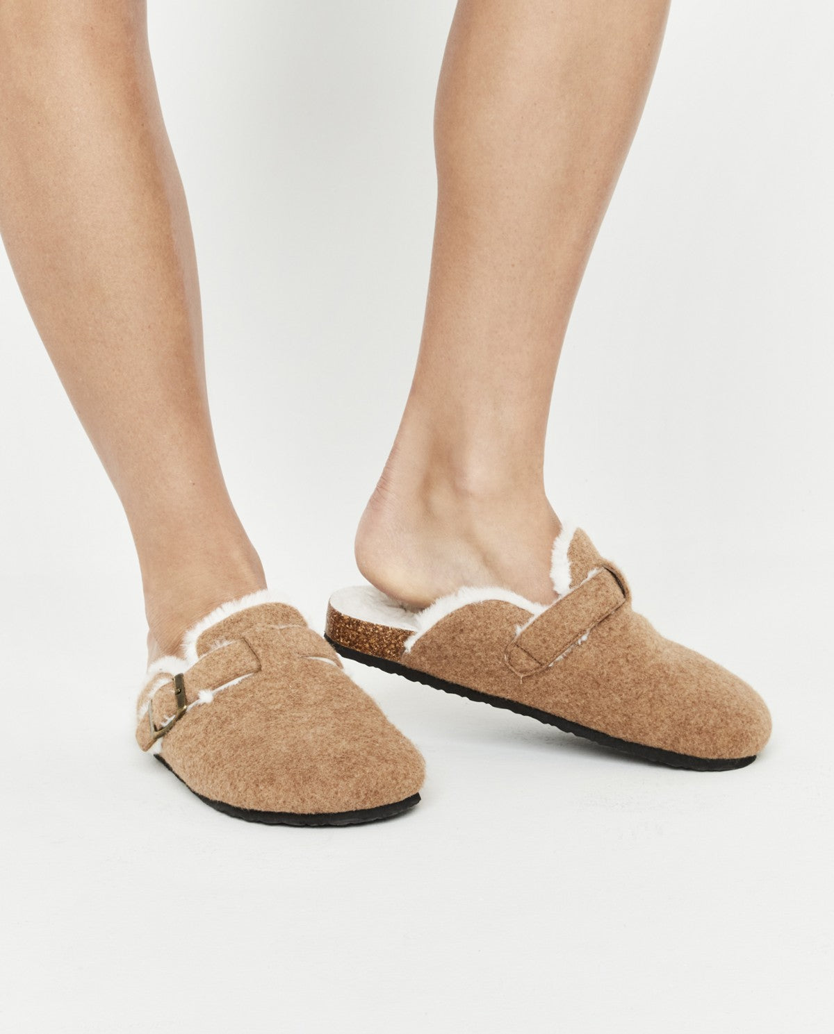 Zapatilla de casa tipo zueco mujer SELMARK