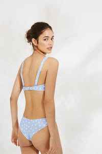 Top de bikini bandeau COMBINABLE azul estampado de margaritas YSABEL MORA