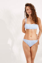 Cargar imagen en el visor de la galería, Top de bikini sin aros COMBINABLE color azul YSABEL MORA