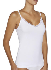 Camiseta mujer algodón tirante fino con blonda en el escote YSABEL MORA