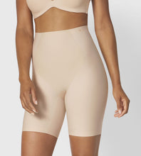 Cargar imagen en el visor de la galería, Faja pantalón INVISIBLE Triumph Medium Shaping Series Panty L