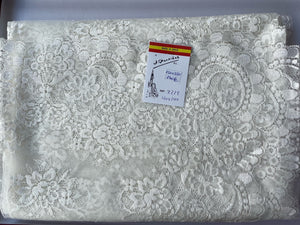 Mantilla de encaje floral tamaño grande 120x250 cm Artesanía Pertíñez