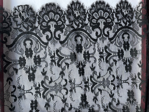 Mantilla de encaje negra tamaño grande 120x240 cm Artesanía Pertíñez