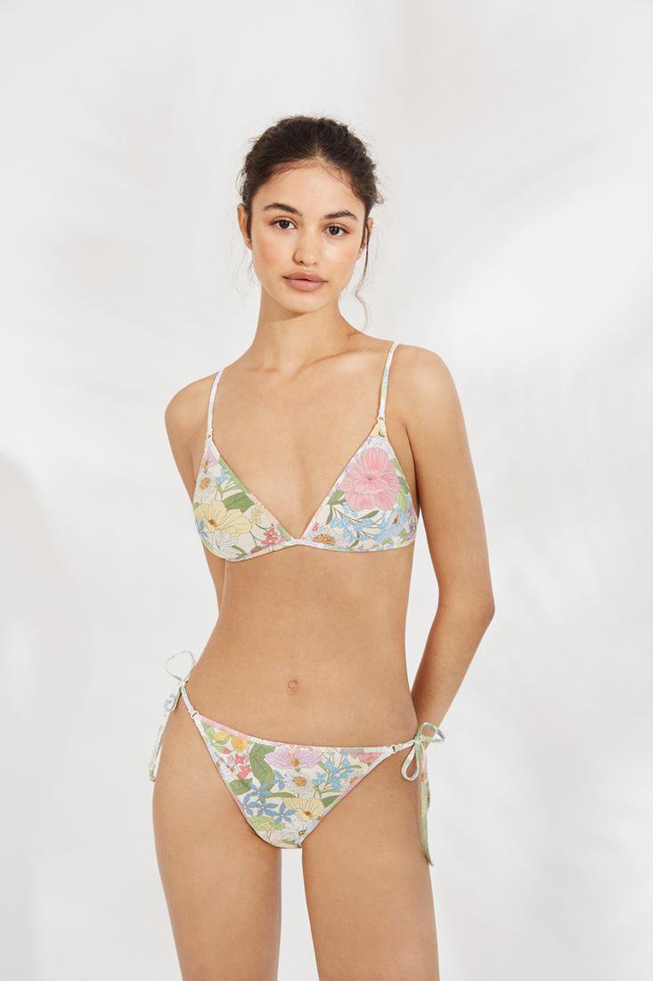 Top de bikini COMBINABLE corte triángulo sin aros estampado floral suave YSABEL MORA