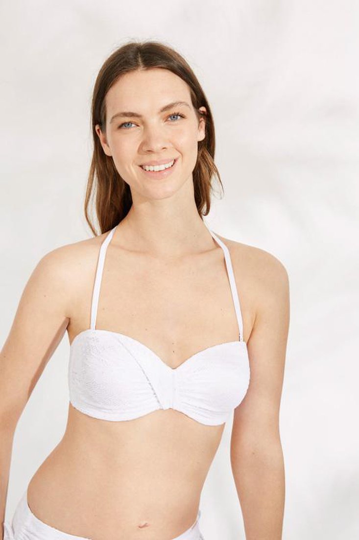 bikini blanco bandeau copa d ysabel mora 2022