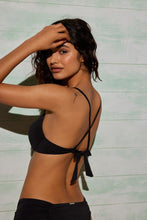 Cargar imagen en el visor de la galería, Top bikini CON AROS y doble push up YSABEL MORA